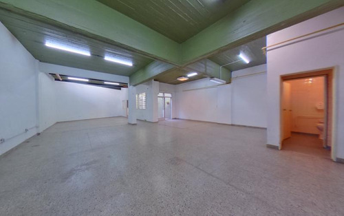 Depósito Oficinas Galpon Edificio Comercial Polo Audiovisual Productoras Tecnología Ideal Pick Up Con Montacargas Todos Medios Locomoción Chacarita 7 Baños Luminoso Alquiler Chacarita