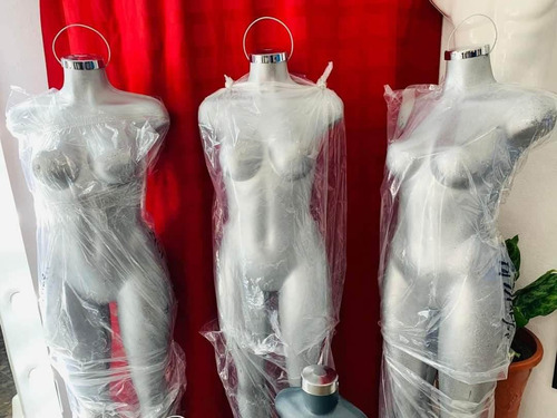 Maniquíe De Color Silver (nuevo) De Dama (Usado)