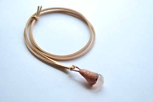 Imagen 5 de 5 de Collar De Cuarzo Rosa Con Cobre, Regalo De Joyeria De Autor