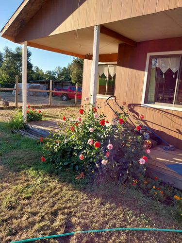 Casa En El Campo Con Casa De Huespedes (85523)