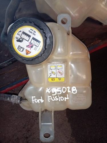 Envase De Agua Ford Fusion