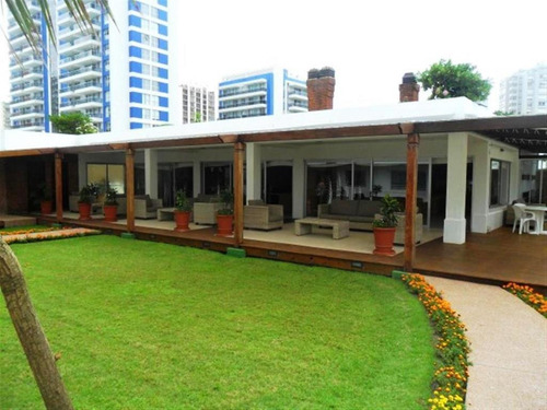 Imagen 15 de 26 de Apartamento De 1 Dormitorio Y 1/2 A La Venta En Edificio Con Amenities