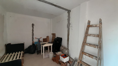 Departamento 3 Amb Sobre Peatonal C/ Quincho F: 7477