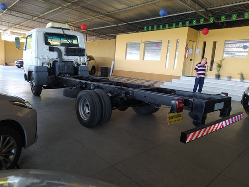 Imagem 7 de 8 de Volkswagen - 8150 Delivery