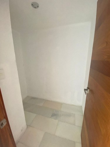 Imagen 14 de 24 de La Esperilla Apto. Nuevo, Piso 14 - 3hbs -3 Parqueos - Hermosa Vista Al Mar Y A La Ciudad - Área Social Con Lounge Bar Piscina Con Hidroterapia -gimnasio-spa De Masaje - Sauna- Área Infantil -salón