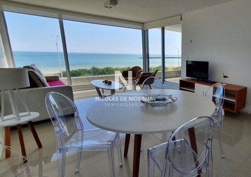 Vende Apartamento Con 2 Dormitorios En Mansa.