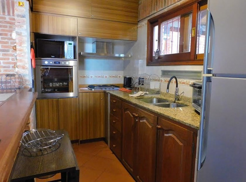 Alquiler Temporada Alta 2023/24 Casa En Jardines De Córdoba, Piscina Climatizada!!