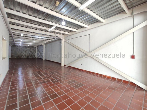 Edificio En Alquiler El Hipodromo, Maracay 24-