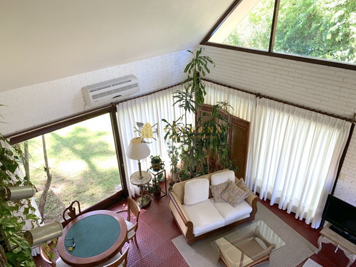 Excelente Residencia De 5 Dormitorios-ref:4553
