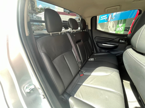 Mitsubishi L200 Triton 2.4 16V TURBO DIESEL SPORT HPE CD 4P 4X4 AUTOMÁTICO