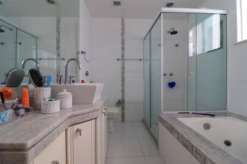 Imagem 25 de 30 de Condominio Interlagos Casa Triplex 5 Suítes Com 360m2. - 1875 - 69394913