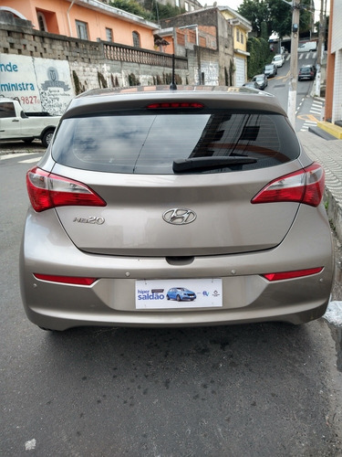 Imagem 8 de 15 de Hyundai Hb20 2016 1.0 Comfort Flex 5p