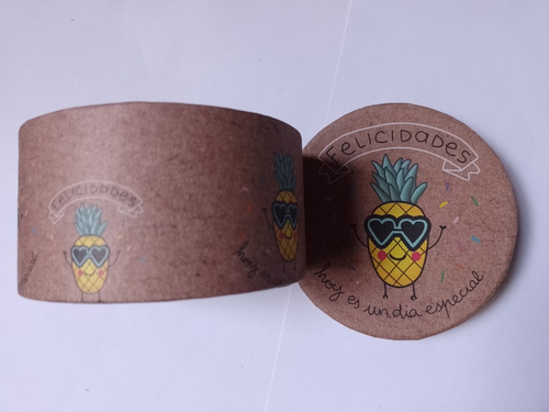 Caja Para Regalo Piña Felicidades Hoy Es Un Día Especial (Usado)
