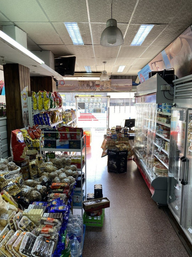Imagen 9 de 14 de Vendo Fondo De Comercio Quesería/autoservicio Excelente!!