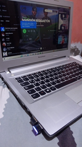 Laptop Lenovo 