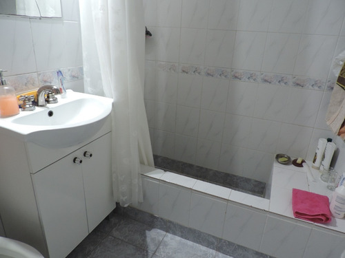 Venta 4 Amb. Bª Cerrado - Las Flores 1600 - Wilde T. 27