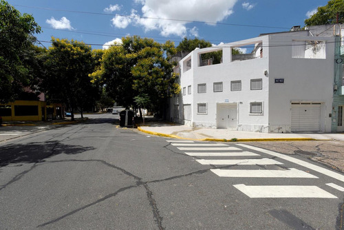 Venta Casa 4 Amb En Flores Cochera, Apto Credito