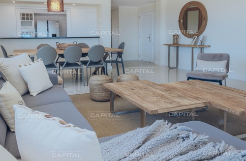 Imagen 8 de 30 de Excelente Penthouse 4 Dormitorios En Venta Frente Al Mar - Playa Mansa - Punta Del Este Pinares