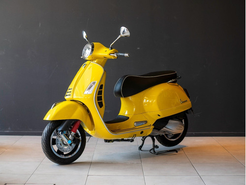 Imagen 25 de 25 de Vespa Gts Super 300 Amarilla Reserva Ya