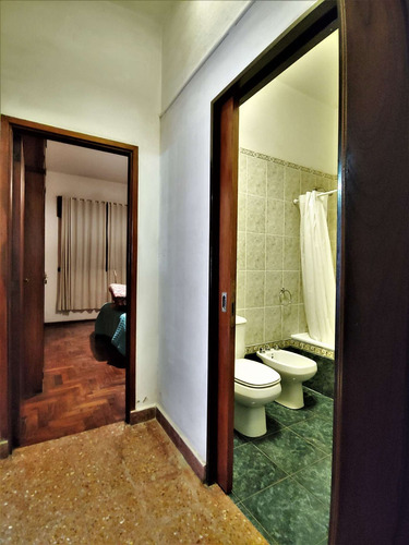 Imagen 23 de 30 de Casa 4 Amb Parque Cochera En Venta En La Tablada