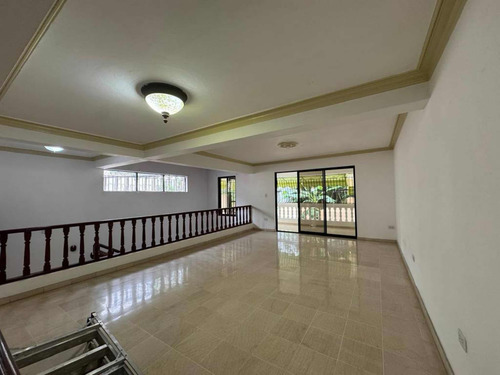 Hermosa Casa En Alquiler