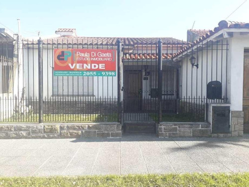 Imagen 1 de 9 de Casa En Venta En Lomas De Zamora Oeste