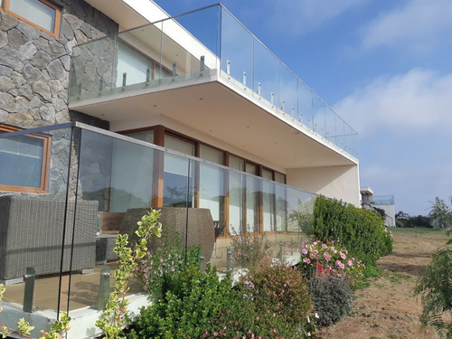 2 Amplias Casas En Seguro Condominio En Mantagua