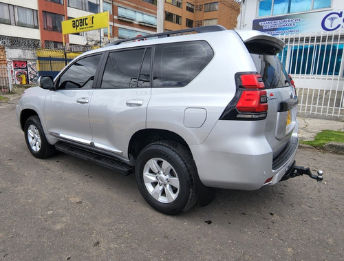 Imagen 10 de 25 de Toyota Prado 3.0 Tx-l Fl