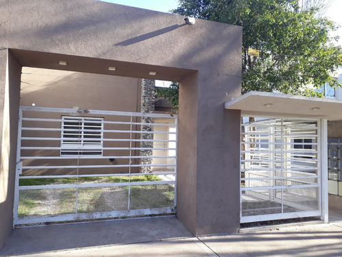 Imagen 2 de 10 de Casa En Alquiler A Nuevo. Marañon 1200 Ituzaingo