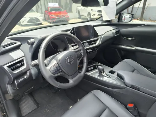 Lexus UX 5p 300h HEV L4/2.0 Aut