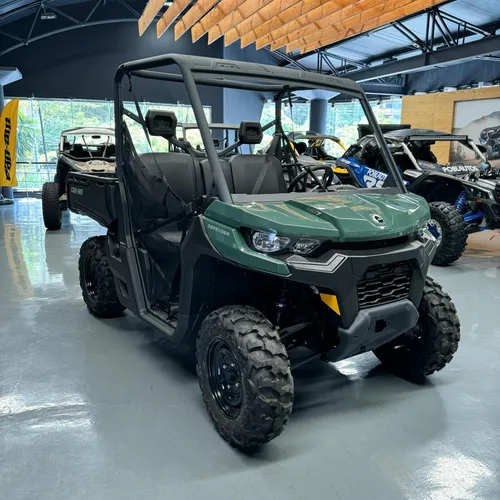 Can-am Defender Hd7 Base 2024