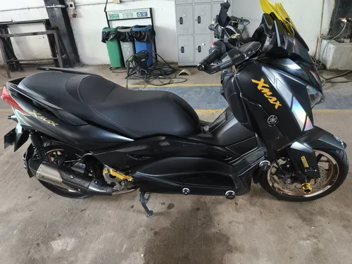 Yamaha X Max 300