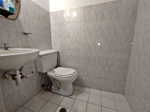 Imagen 5 de 10 de Oficina En Venta En Centro De Barquisimeto - Codigo Flex 22-22371- Maria Gabriela Algarra- 004145156084