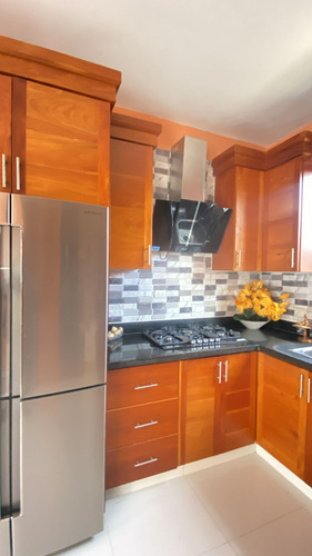 Vendo Preciosa Casa En Tamboril En La Urbanización República De Israel En Santiago, República Dominicana
