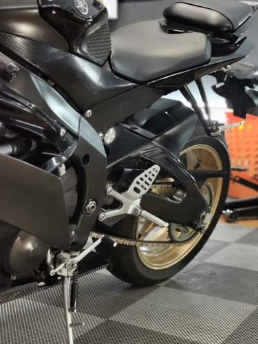 Yamaha R6