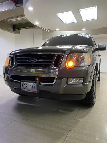 Ford Explorer Limited 2010
