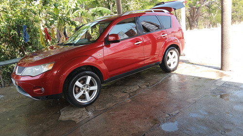 Mitsubishi Outlander 2.4 Ls Aa Ee 3 Filas Piel R-18 Dvd At