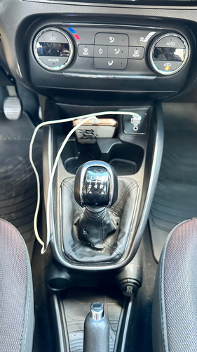 Fiat Cronos 1.8 16v Precision