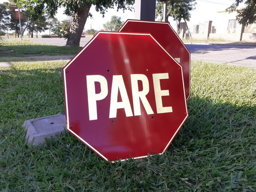 Imagen 1 de 2 de Carteles Señalectica Nuevos.pare / Prohibido Estacionar Etc