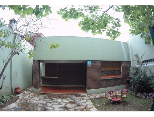 Imagen 1 de 14 de Casa Con Excelente Lote Y Ubicacion , Pileta Y Quincho