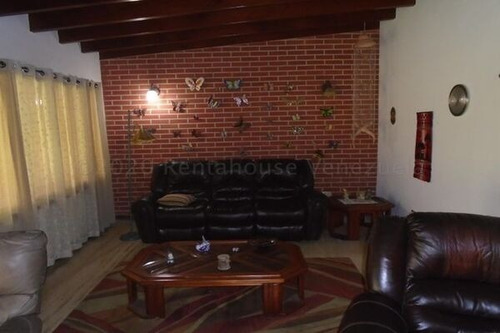 La Tahona #23-12797 Laura Villarroel 04149137088
