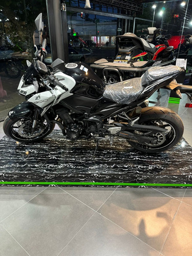 Imagen 21 de 25 de Kawasaki Z900 (no Ninja 650 Versys 650 Yamaha Mt07 Mt09)