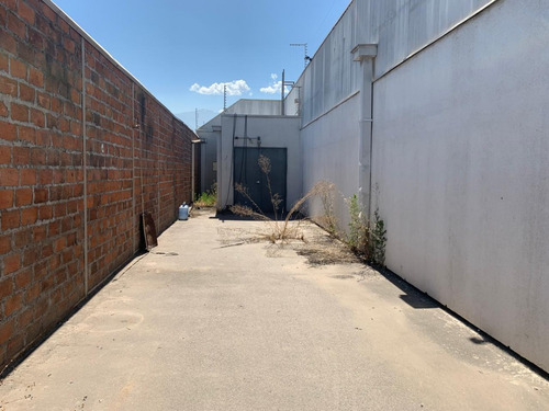 Arriendo Gran Local De 493m2 En San Joaquín