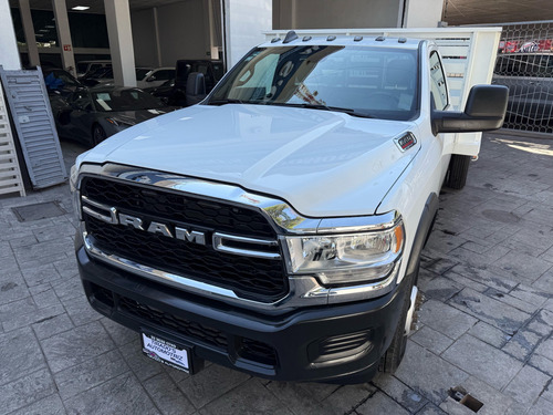 Ram 4000 5.7 Chasis Cabina Pl 4x2 Mt 2024