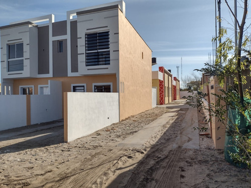 Imagen 15 de 18 de Venta Duplex A Estrenar Calle 85 Nº 733 Mar Del Tuyu