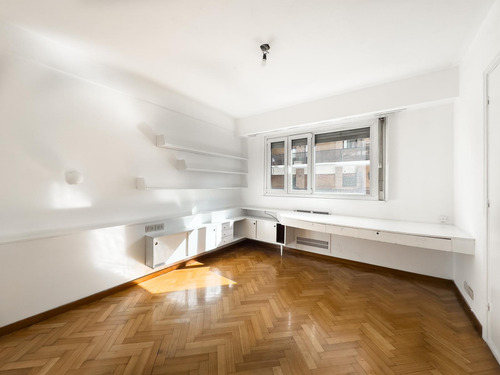 Amplisimo Departamento Refaccionado En Venta Con Cochera - Recoleta