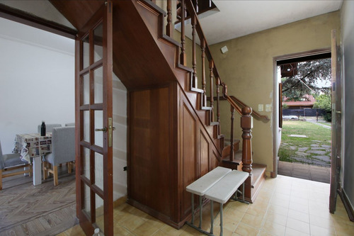 Increíble Casa A Refaccionar O Lote. Hurlingham