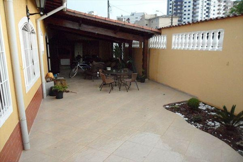Imagem 7 de 22 de Excelente Localização! Bairro Vila Tupi Em Praia Grande. Linda Casa De Isolada Para Venda, Contendo 04 Quartos, Suíte, - Ca0075