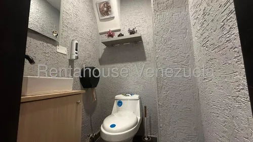 Rent-a-house Vende Fondo De Comercio Bar-restaurante, San Jacinto, Maracay, Estado Aragua, 25-16218 Gf.