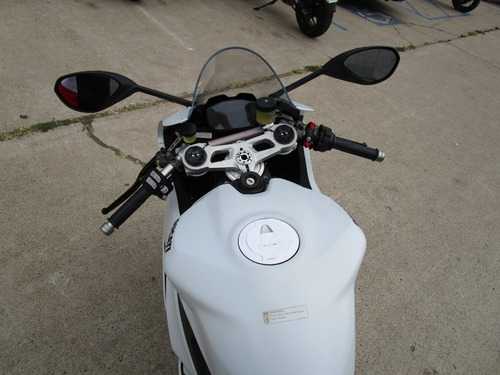 Imagen 2 de 4 de Nuevo 2020 Ducati Sportbike Motorcycle Panigale V2